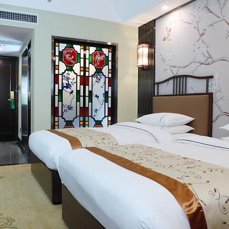 Guangdong Victory Hotel -Shamian Island Гуанчжоу Екстер'єр фото