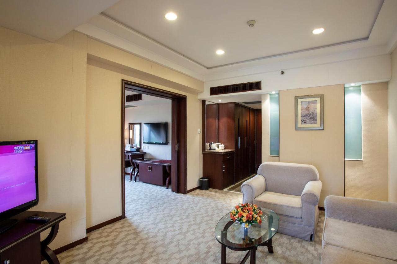 Guangdong Victory Hotel -Shamian Island Гуанчжоу Екстер'єр фото